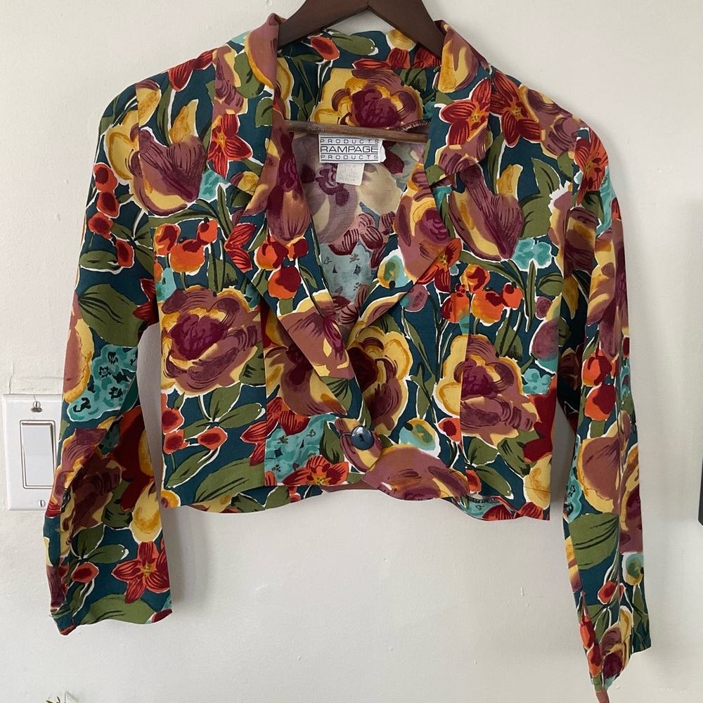 Vintage Rampage Floral Cropped Blazer Shirt – Size M